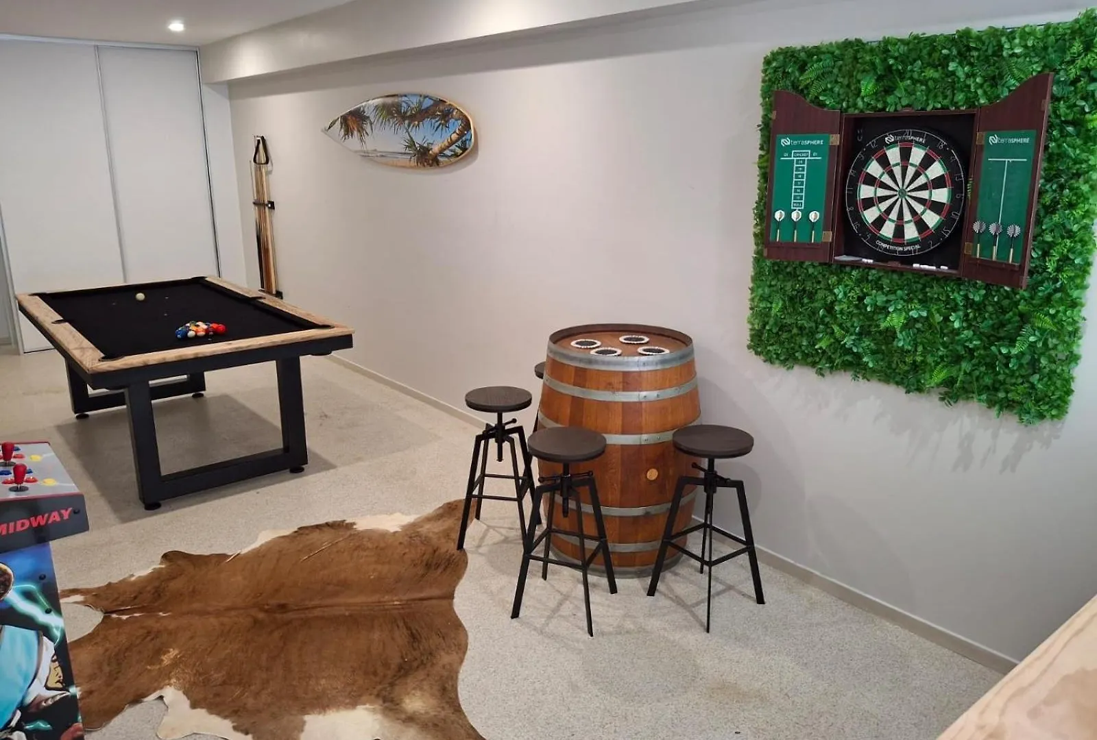 Holiday home The Palm - Beachside Home With Heated Pool, Cinema & Games Room Mudjimba Australia