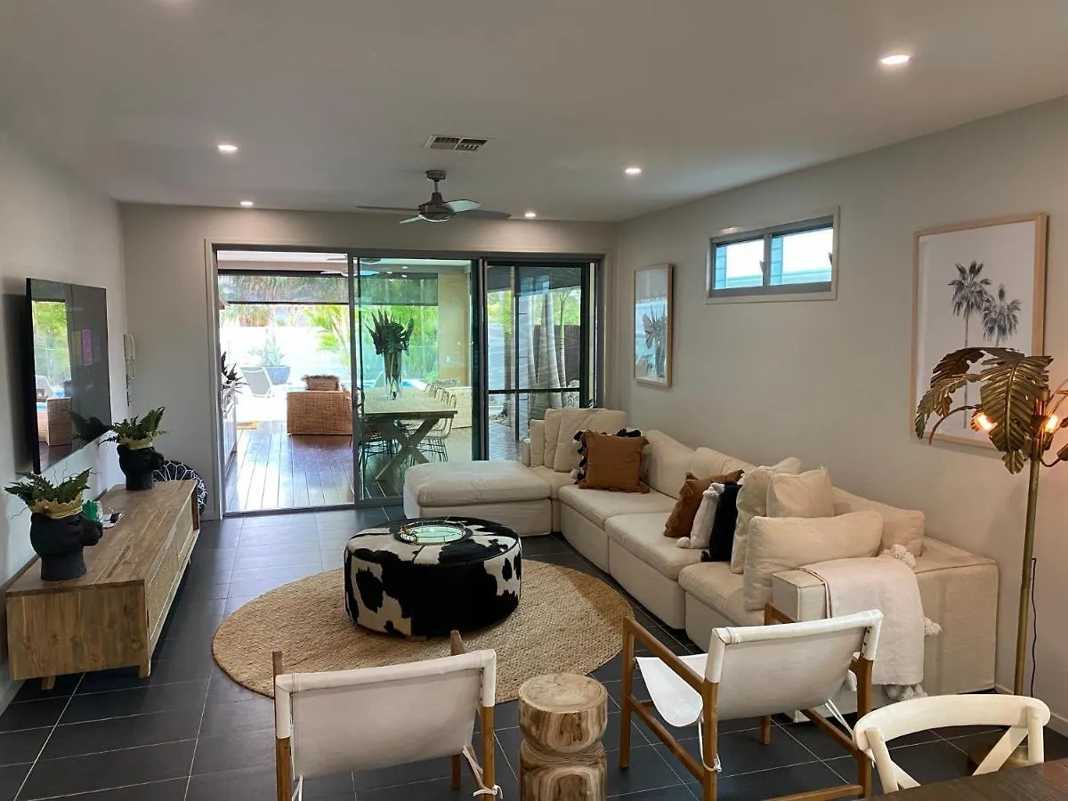 The Palm - Beachside Home With Heated Pool, Cinema & Games Room Mudjimba Australia