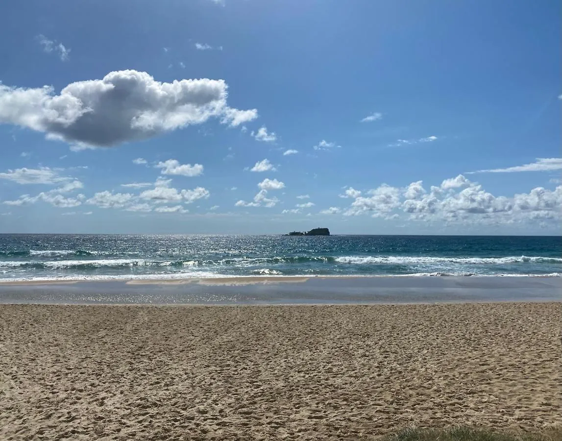 Holiday home The Palm - Beachside Home With Heated Pool, Cinema & Games Room Mudjimba