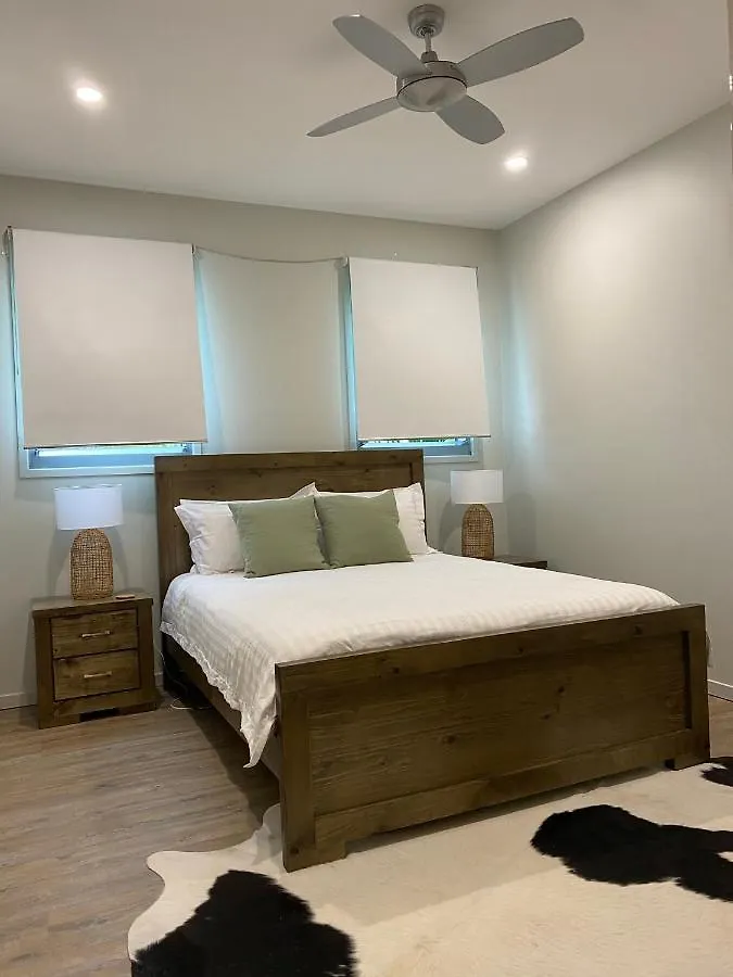 Holiday home The Palm - Beachside Home With Heated Pool, Cinema & Games Room Mudjimba